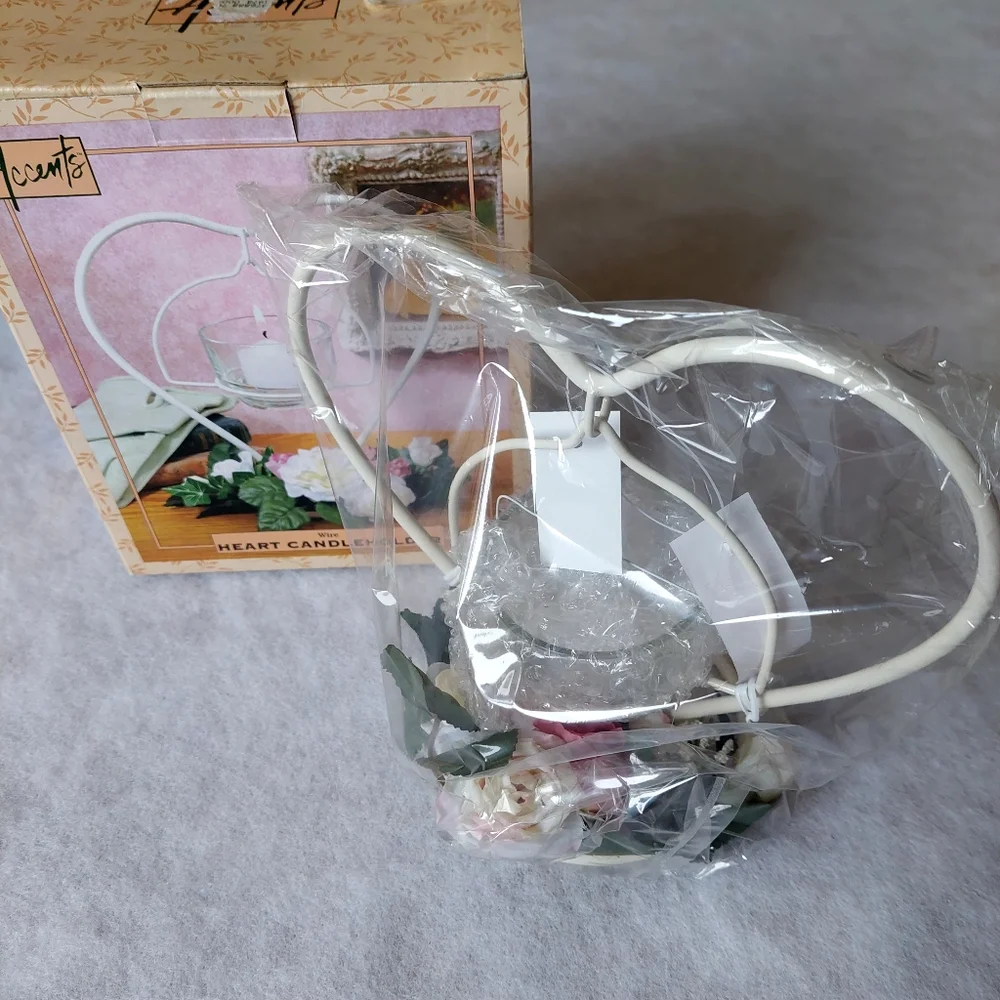 ✨️ACCENTS Heart Candleholder NIB